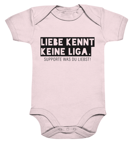 N.O.S.W. BLOCK Fanblock Body "LIEBE KENNT KEINE LIGA." Organic Baby Bodysuite powder pink